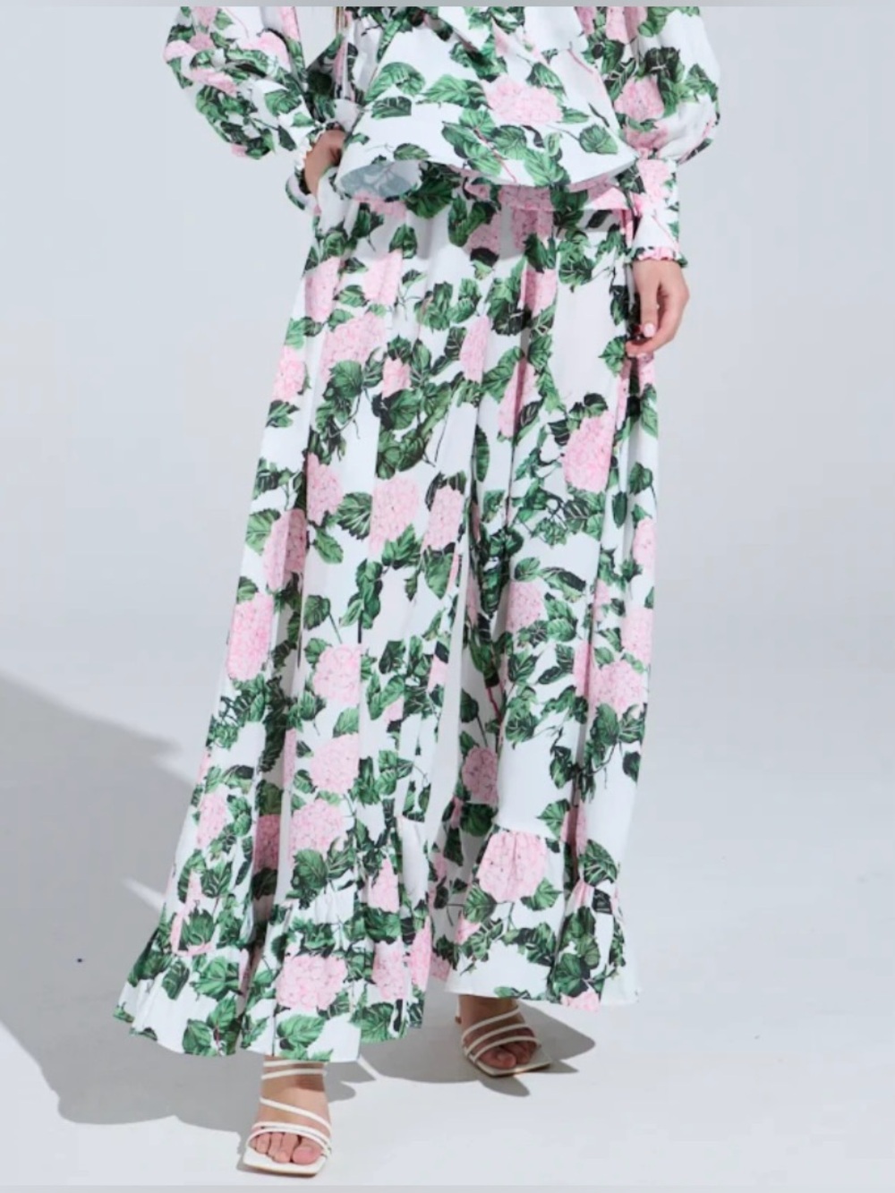 AKIRA wide-leg palazzo pants with Pink & Green Floral Print, XL